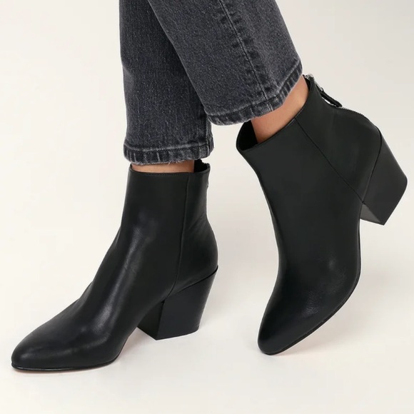 coltyn bootie dolce vita